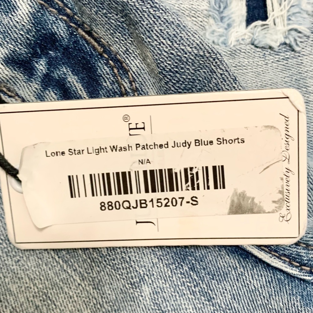 Judy Blue NEW Lone Star Light Wash Patched Jean Denim Shorts Mid Rise Small 3/5 - Picture 5 of 9